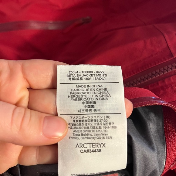 Arc’teryx Beta SV Men’s Shell Jacket - Size XL - Used Condition - Picture 9 of 12